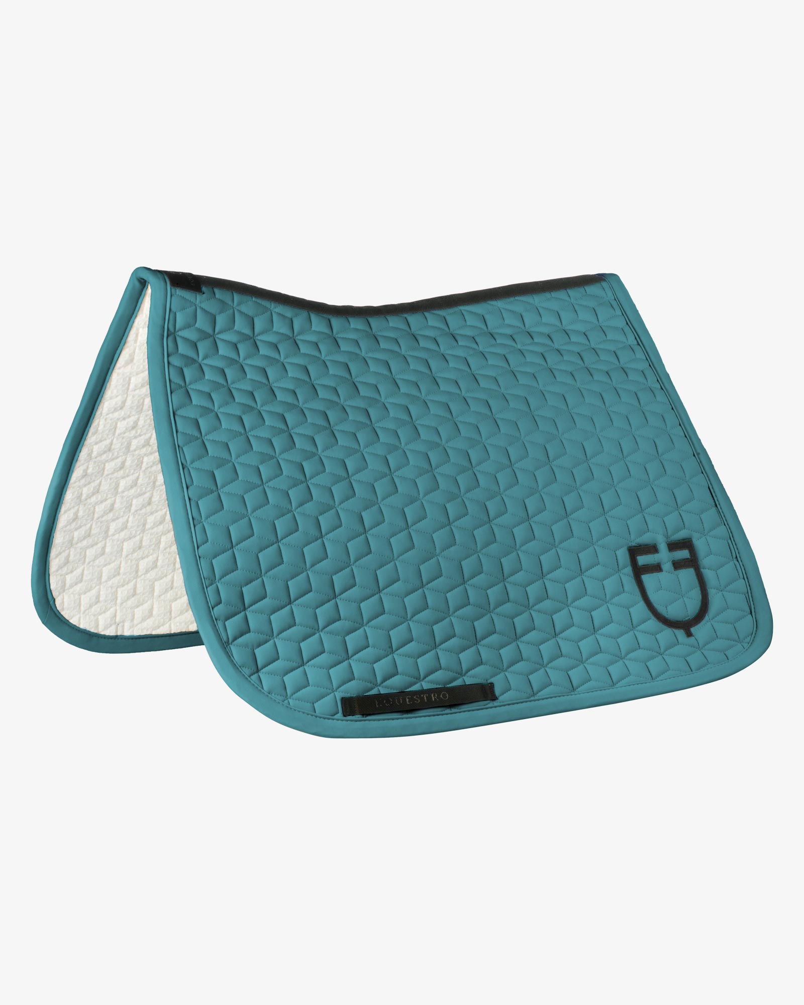 Dressage saddle pad with cube quilting