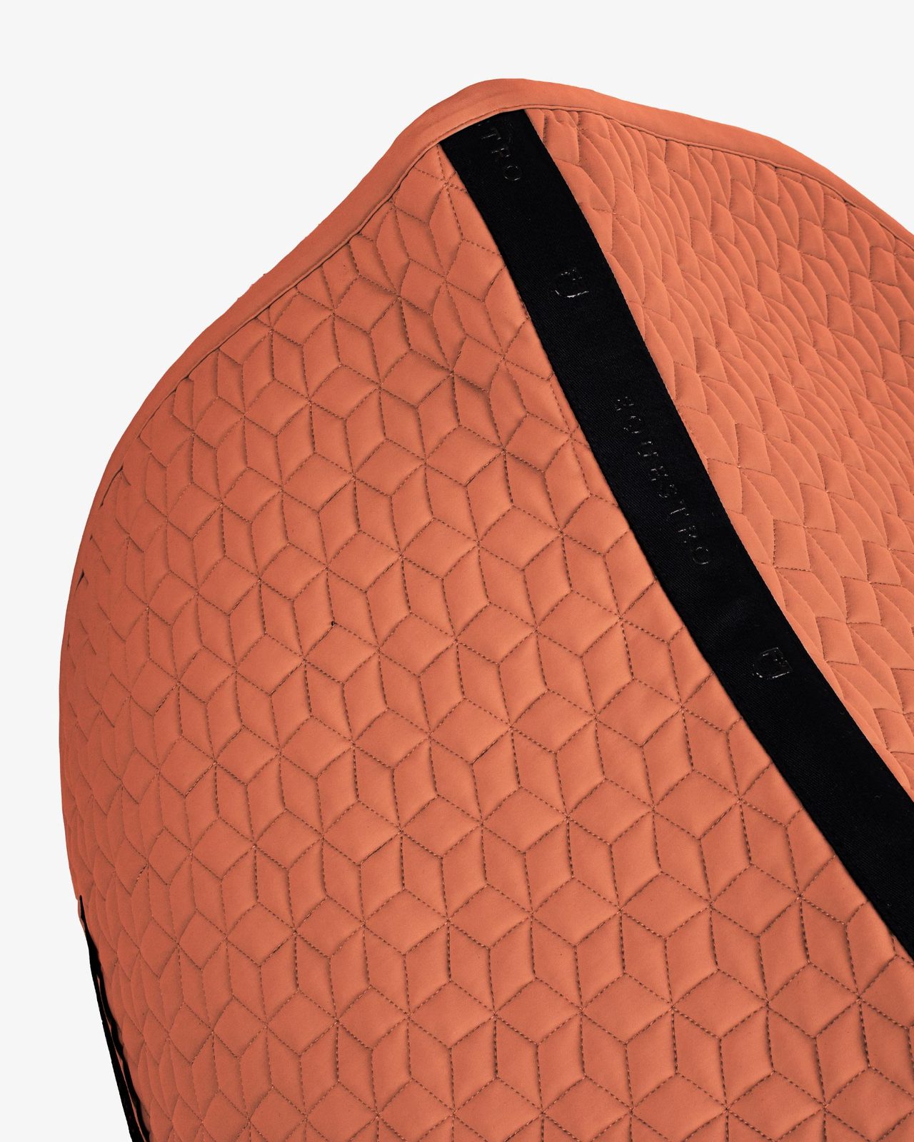 Jumping saddle pad cube quilting