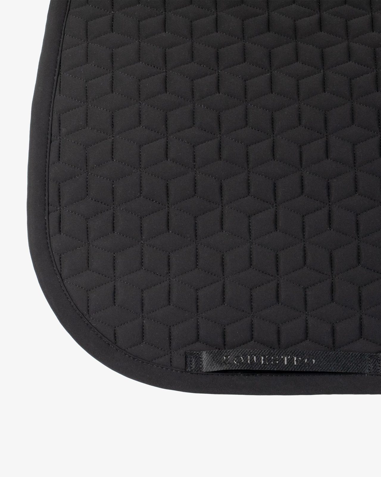 Dressage saddle pad with cube quilting