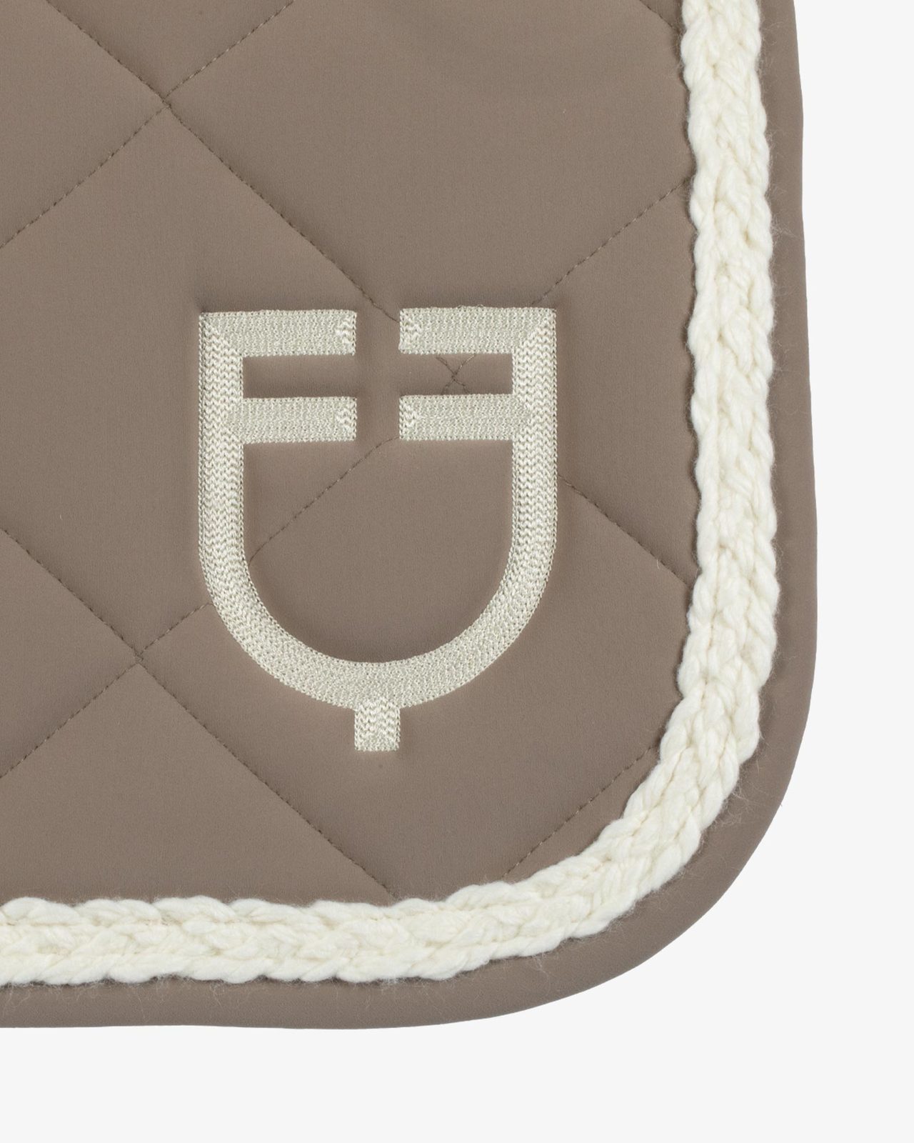 Braided cord jumping saddle pad