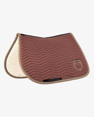 Wave Quilting jumping saddle pad in technical fabric