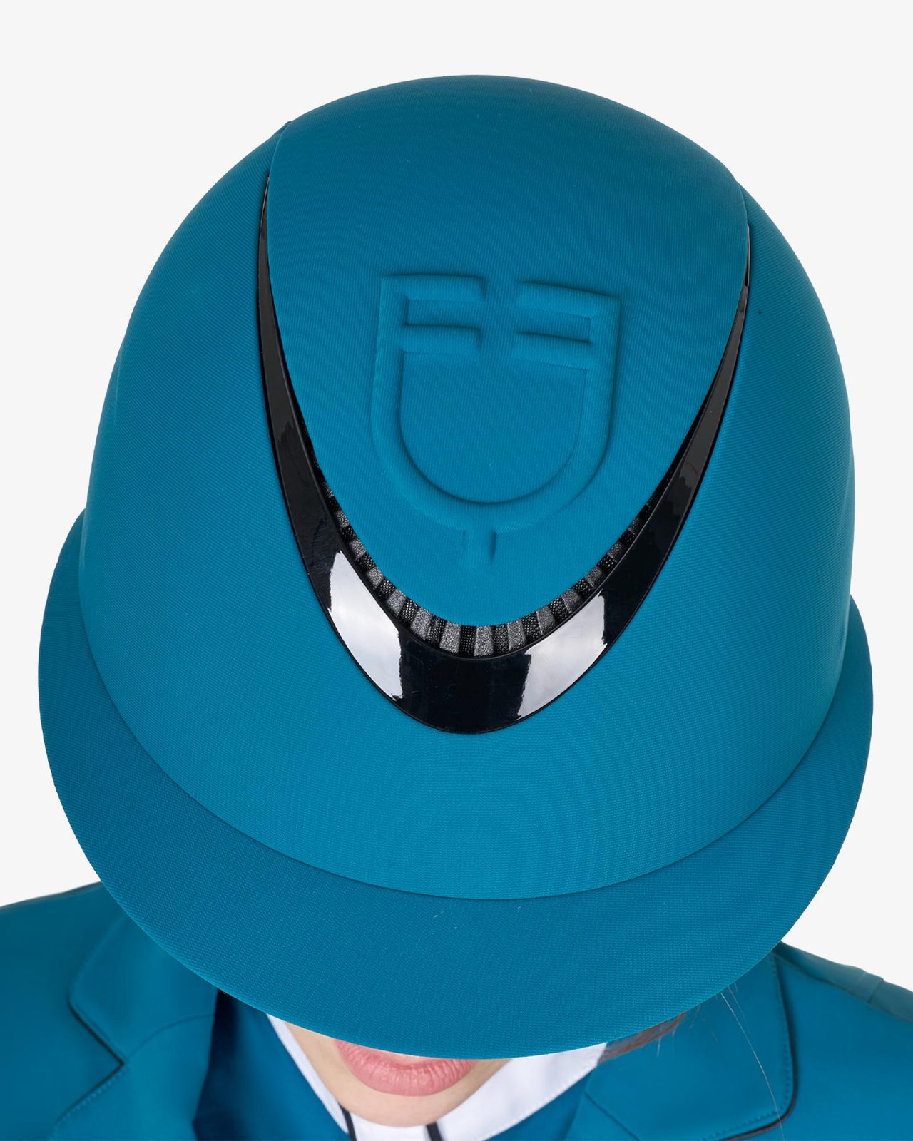 Women's helmet with wide visor and embossed logo homologation EN 1384-2023