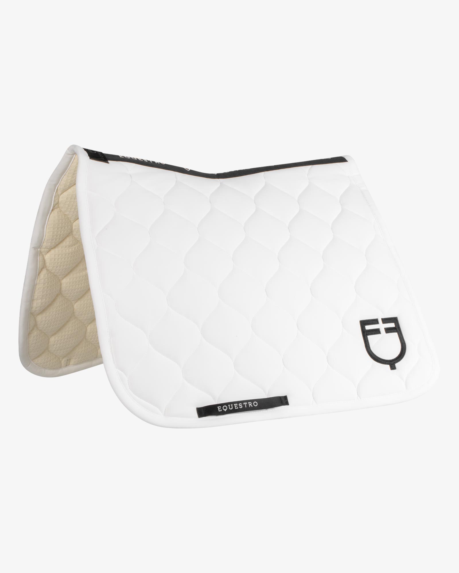 Dressage saddle pad with onion quilting