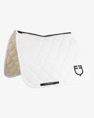 Dressage saddle pad with onion quilting