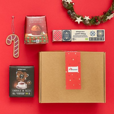 Cesto natalizio solidale con panettoncino