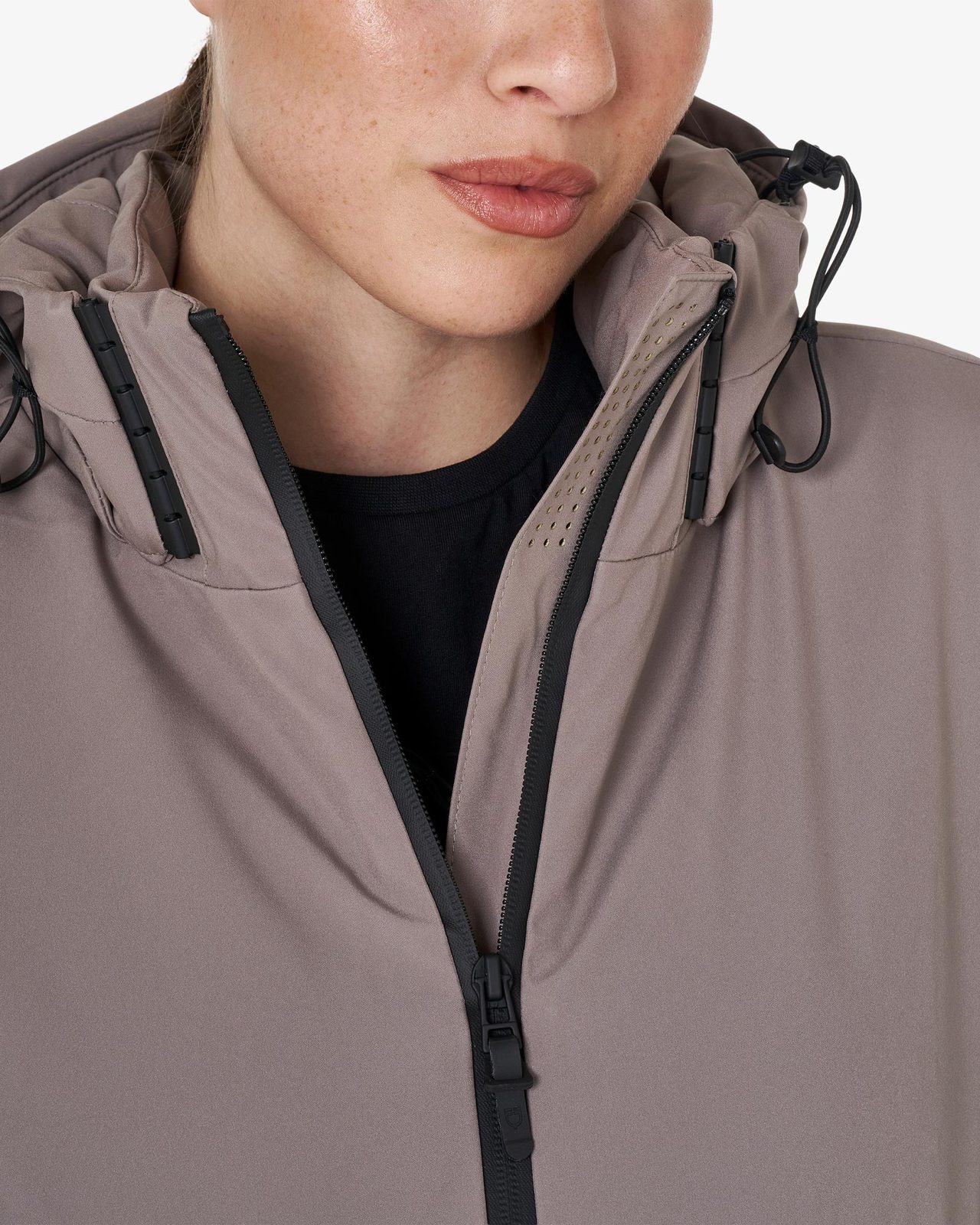 Women’s down jacket water-repellent and wind-proof