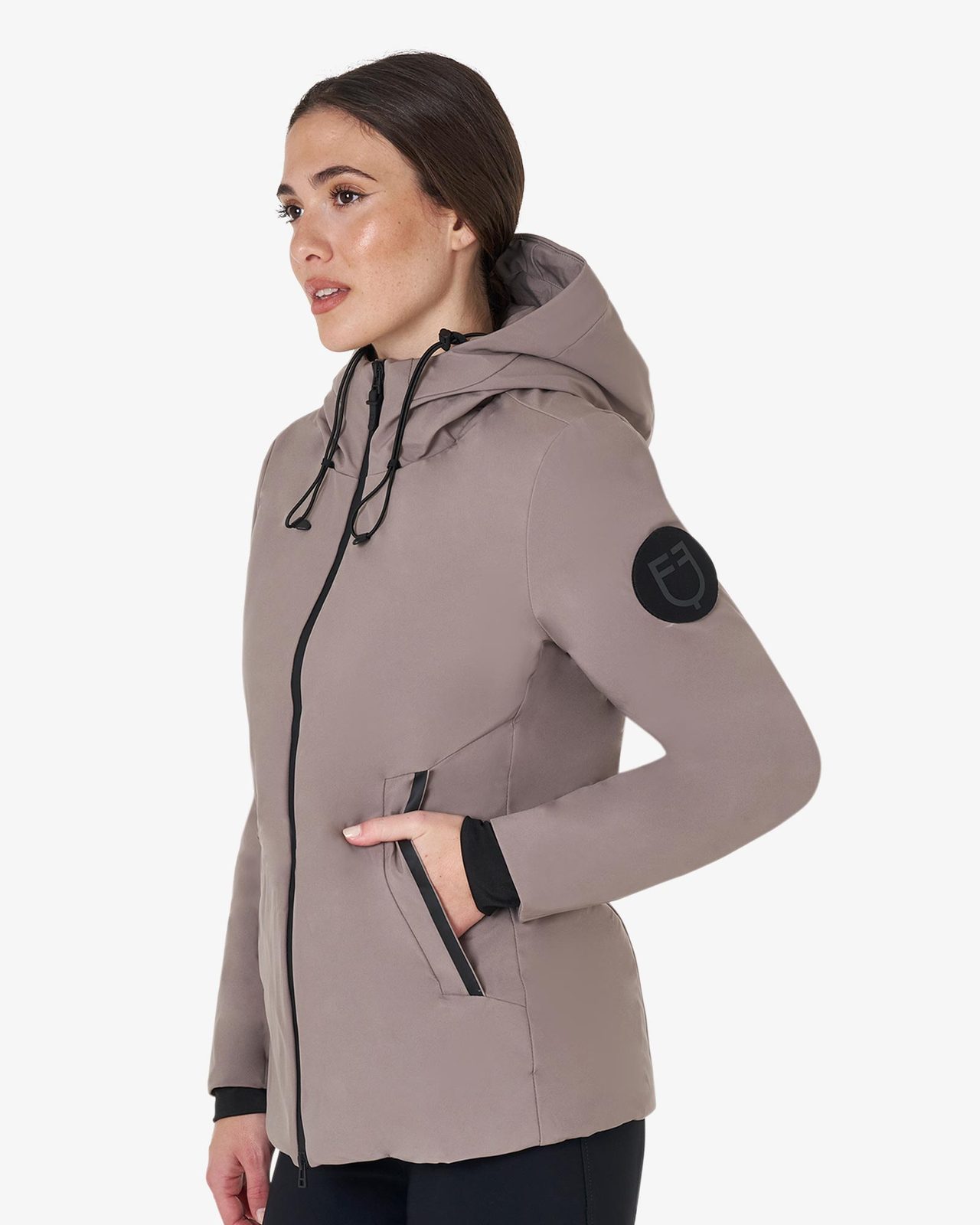 Down jacket water and wind repellent