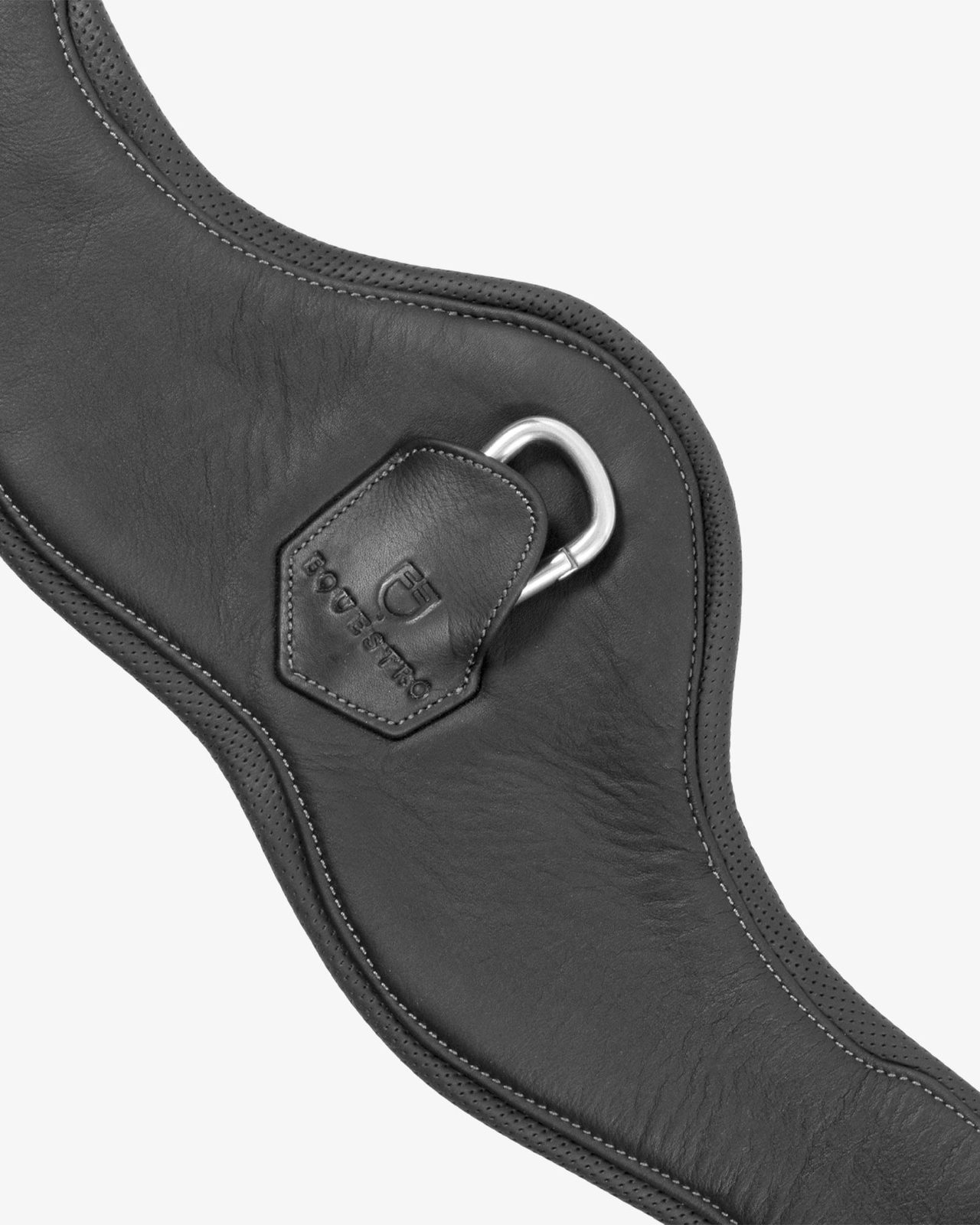 Shaped leather jumping girth