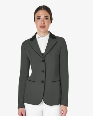 Women's three-button competition jacket