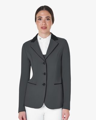 Women's three-button competition jacket