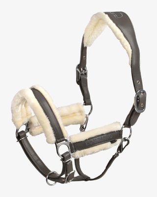 Polypropylene halter with faux sheepskin padding