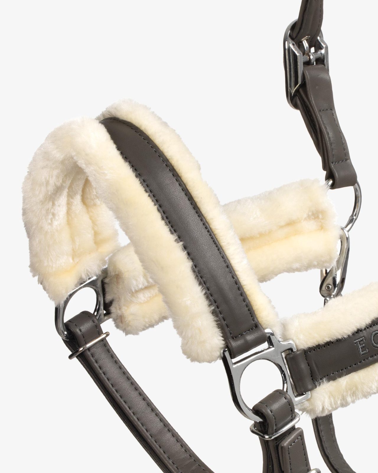 Polypropylene halter with faux sheepskin padding
