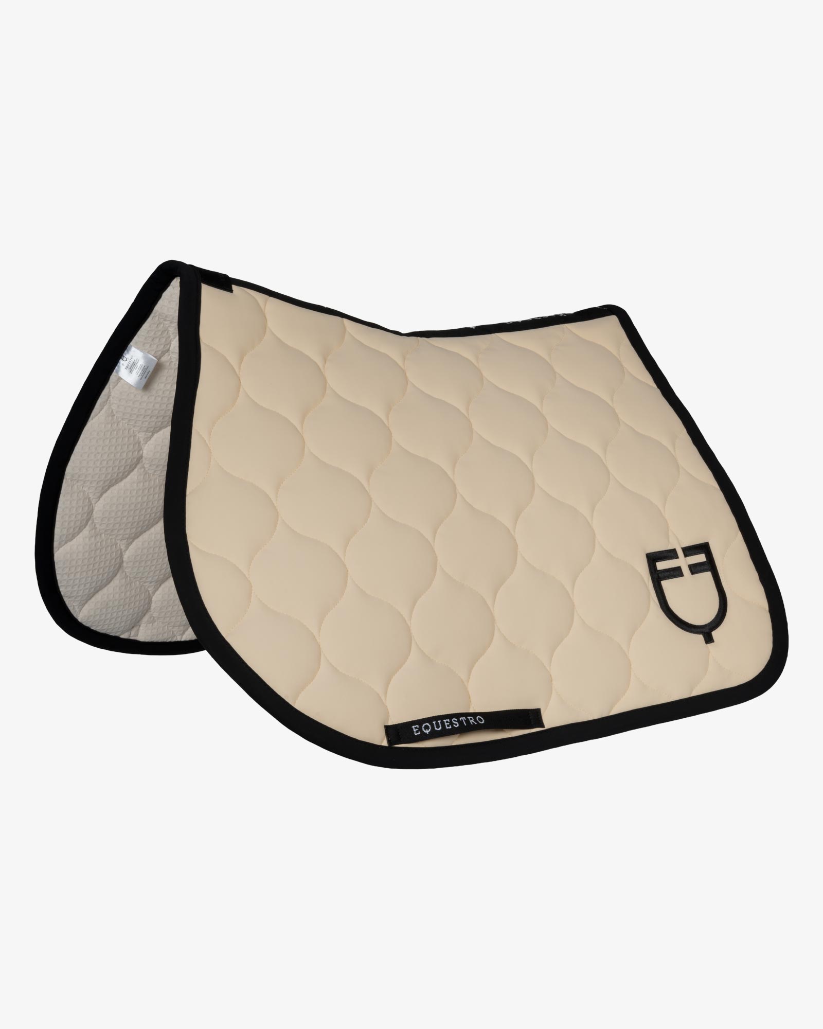 Jumping saddle pad with onion quilting