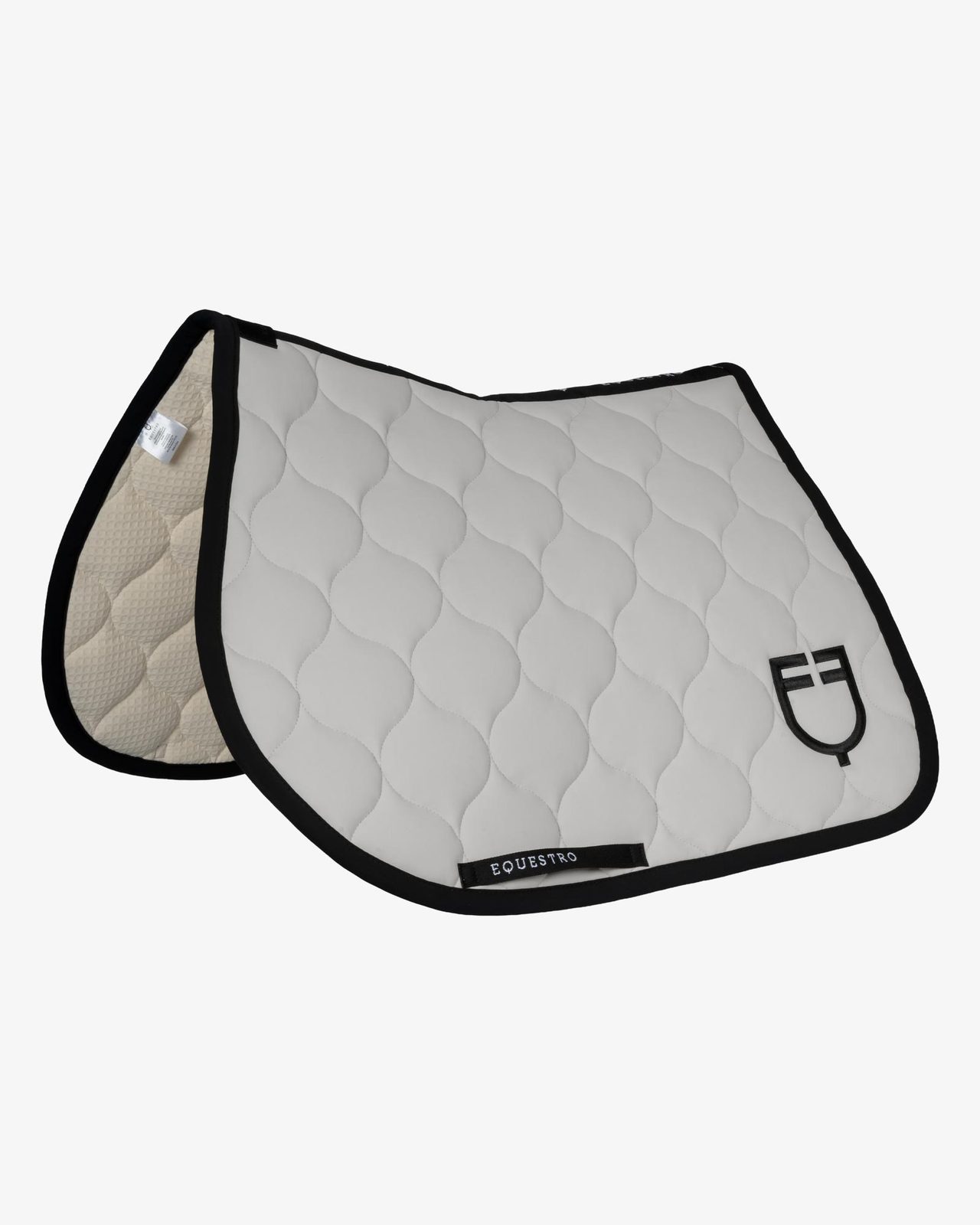 Jumping saddle pad with onion quilting