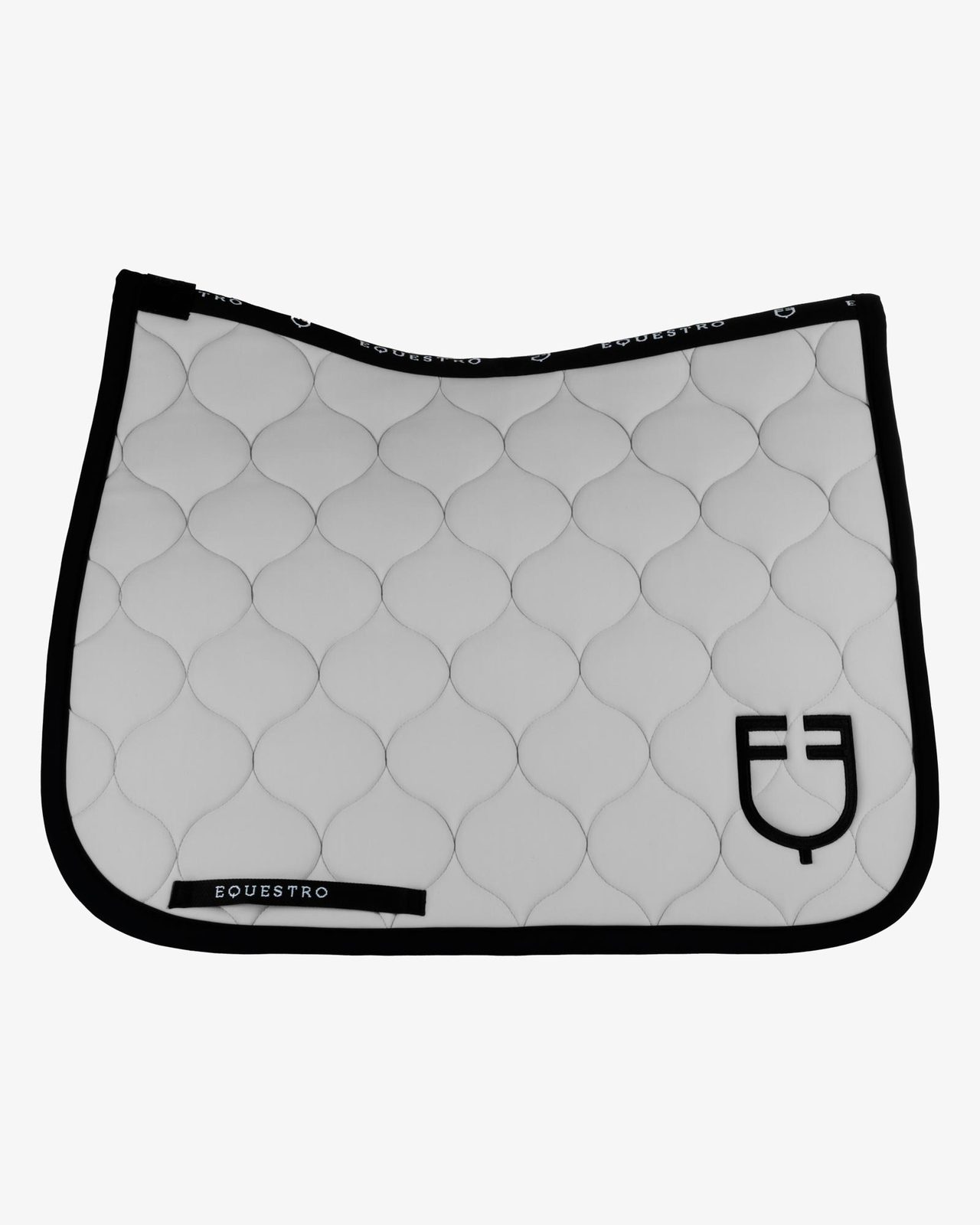Dressage saddle pad with onion quilting