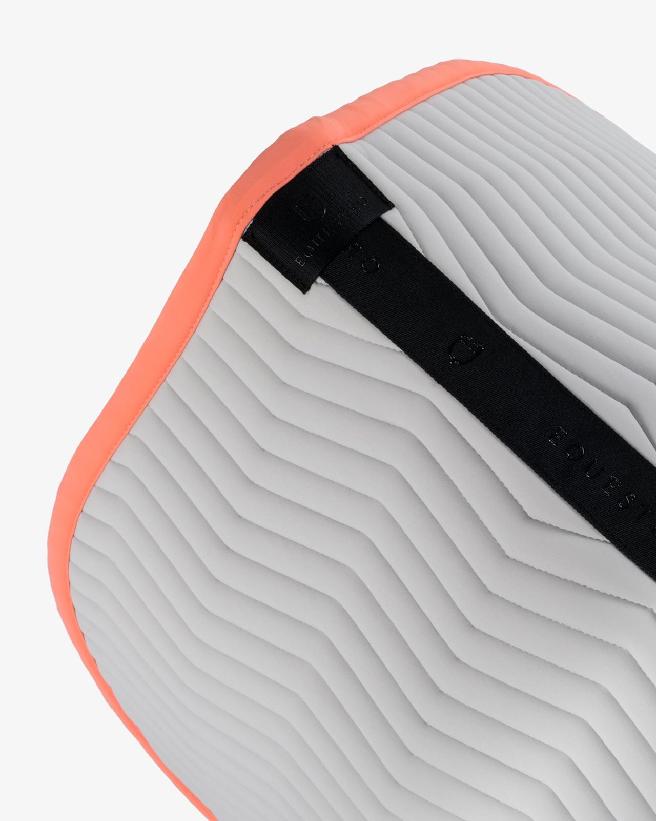 Wave Quilting jumping saddle pad in technical fabric