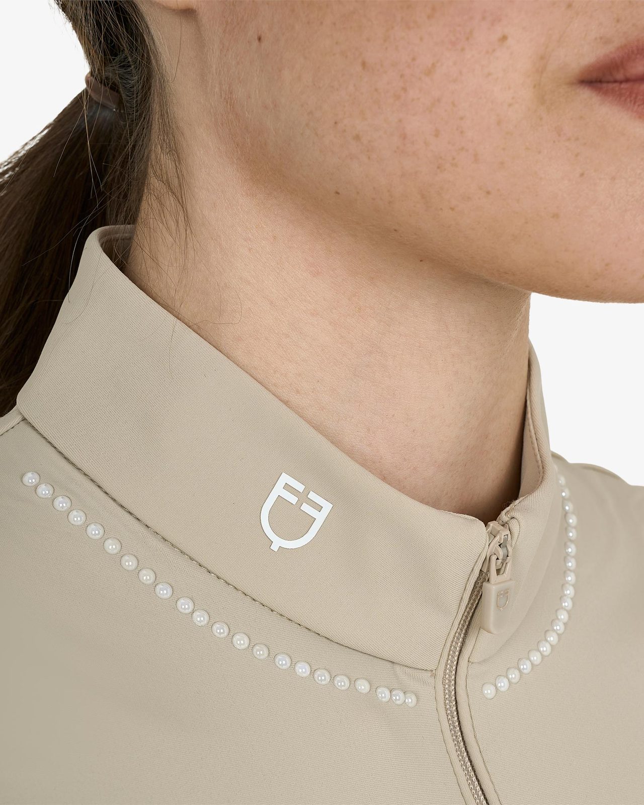 Polo training donna slim fit con zip e perline sul colletto