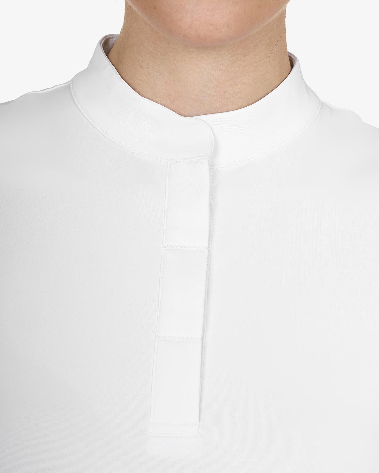 Women's competition polo shirt with concealed button closure