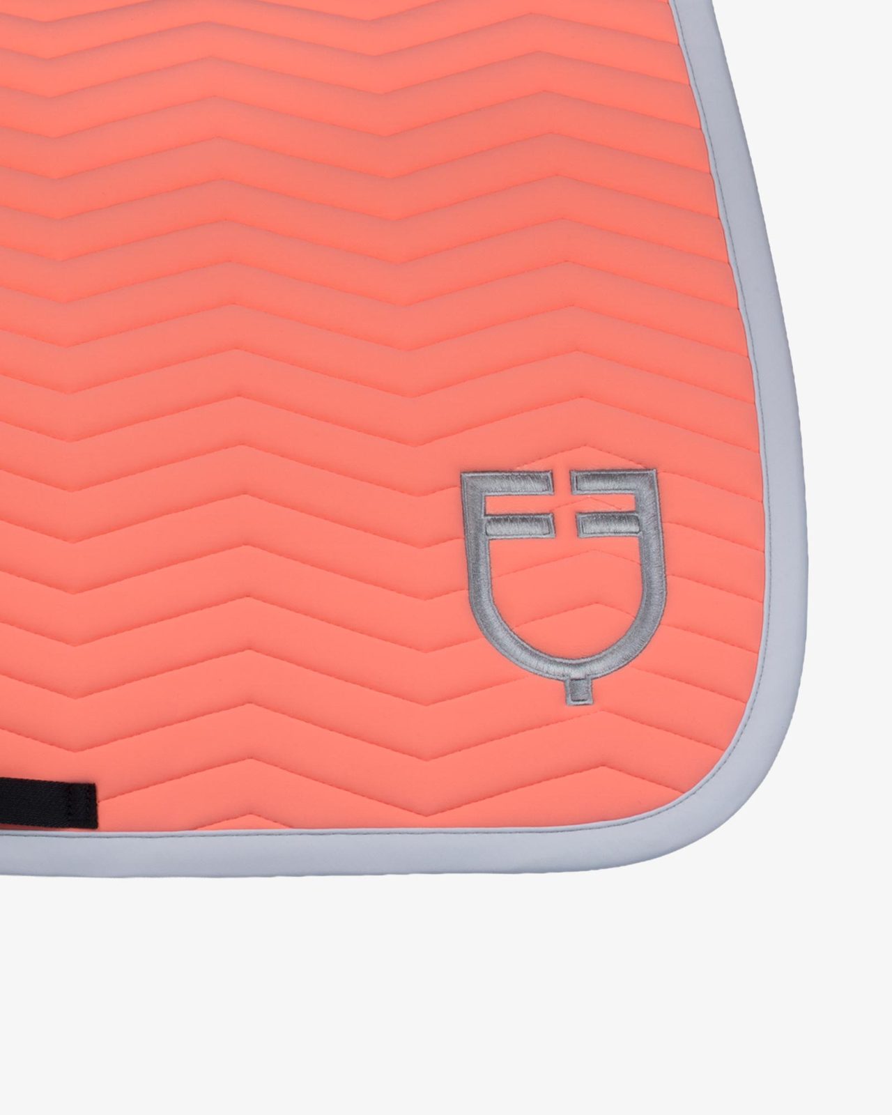 Wave Quilting jumping saddle pad in technical fabric