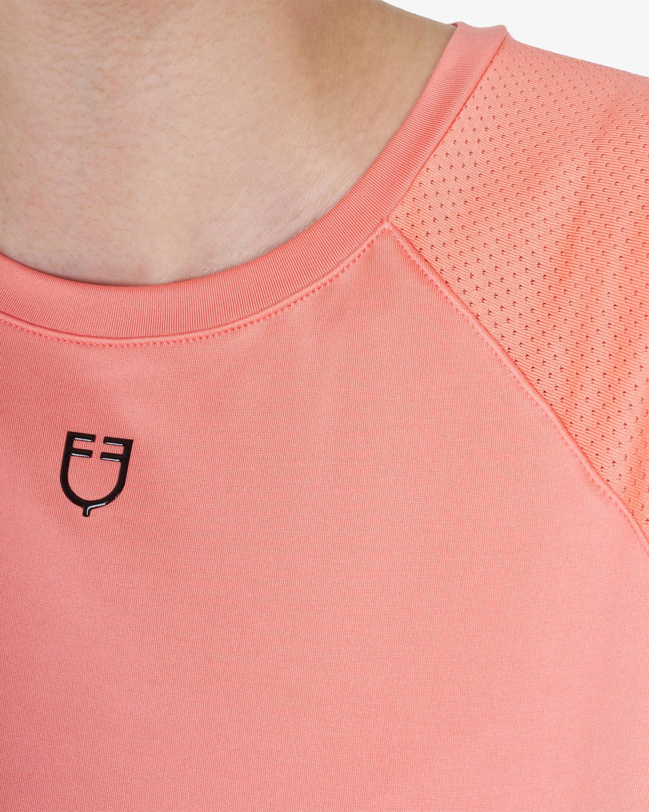 Women's slim fit technical training t-shirt