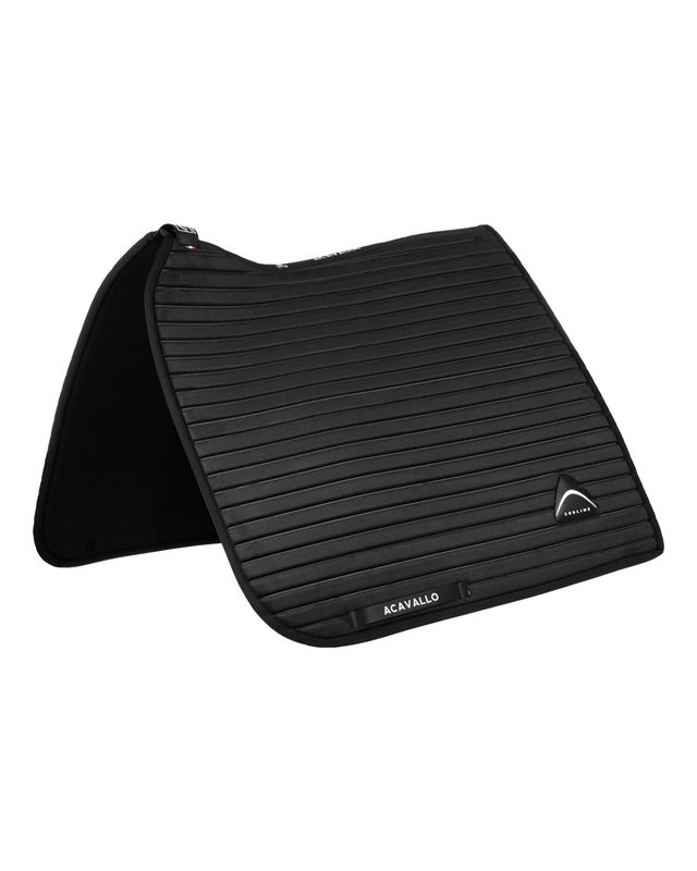 Sublime striped dressage saddle pad in technical fabric