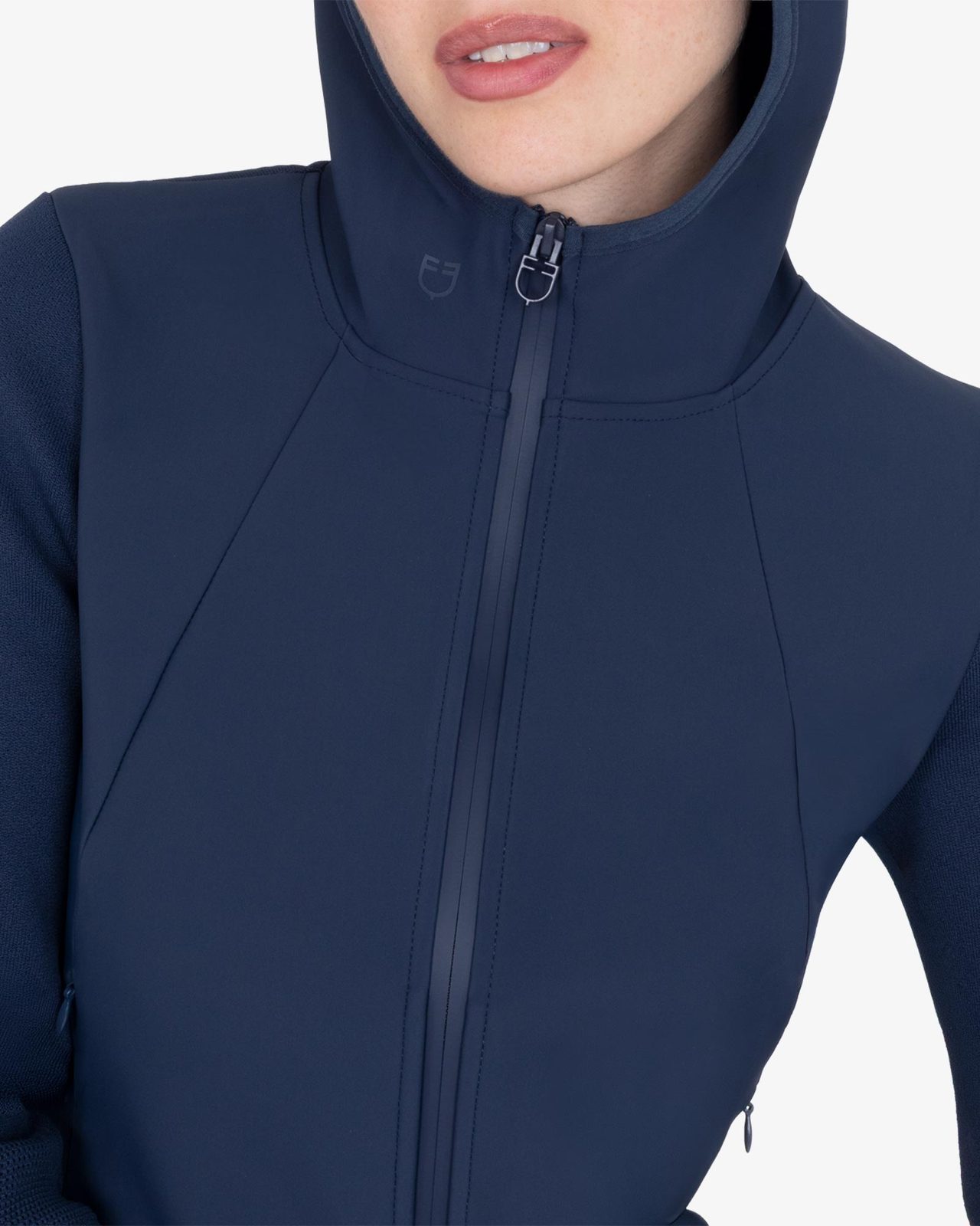 Felpa tecnica donna con cappuccio e inserti micro mesh