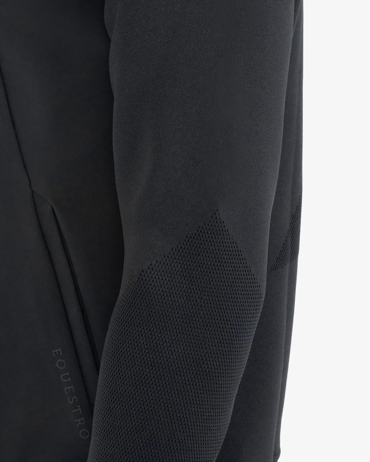 Men's technical sweatshirt with hood and micro-mesh inserts