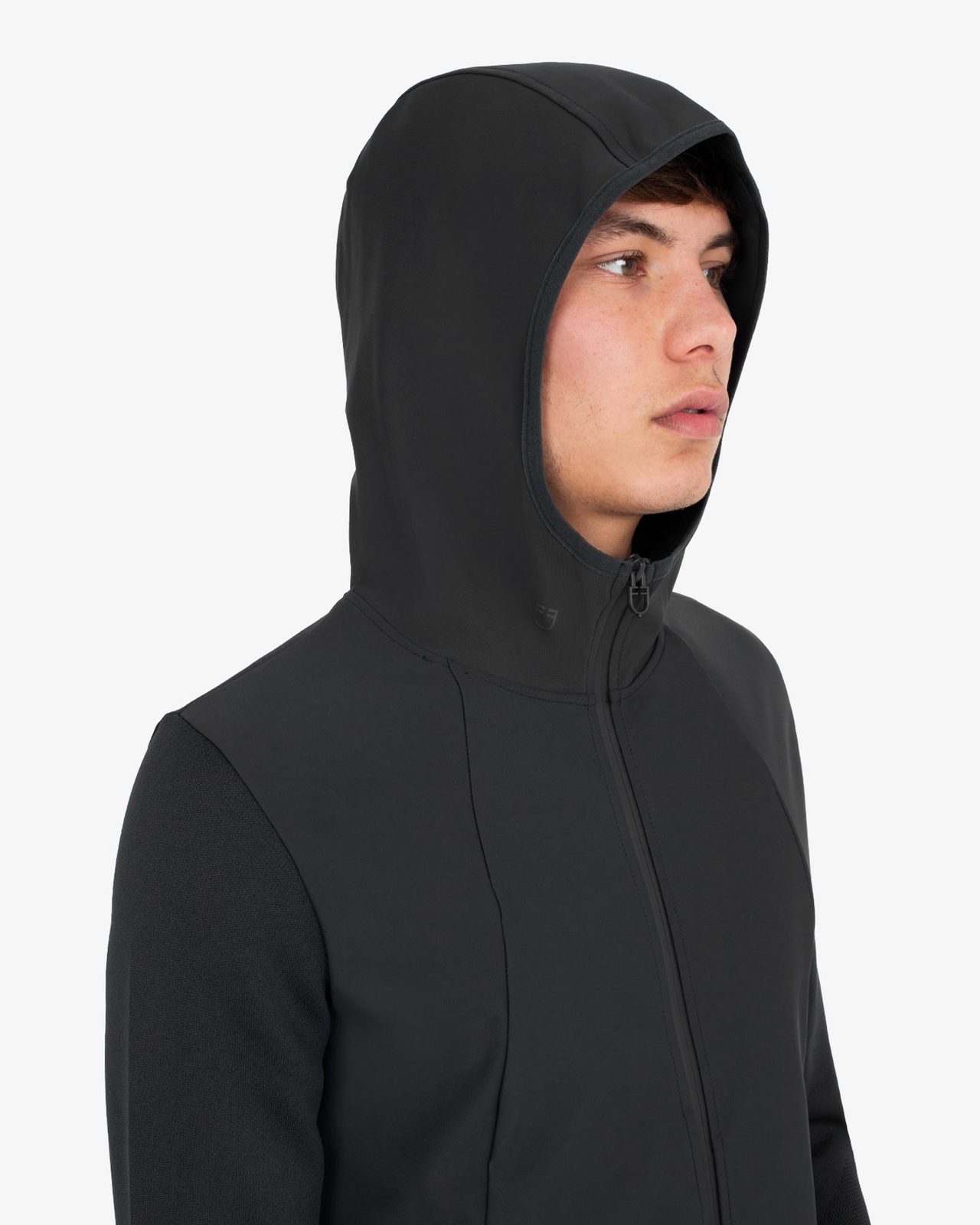 Men's technical sweatshirt with hood and micro-mesh inserts