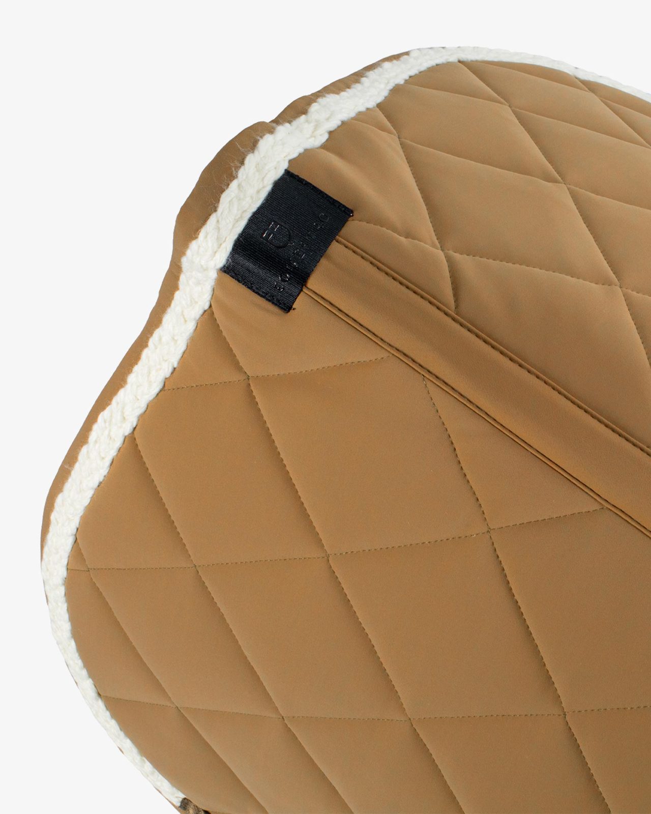Braided cord jumping saddle pad
