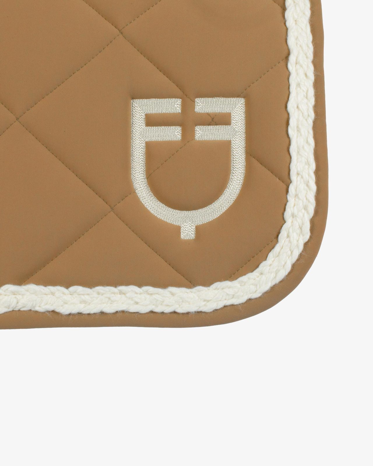 Braided cord jumping saddle pad