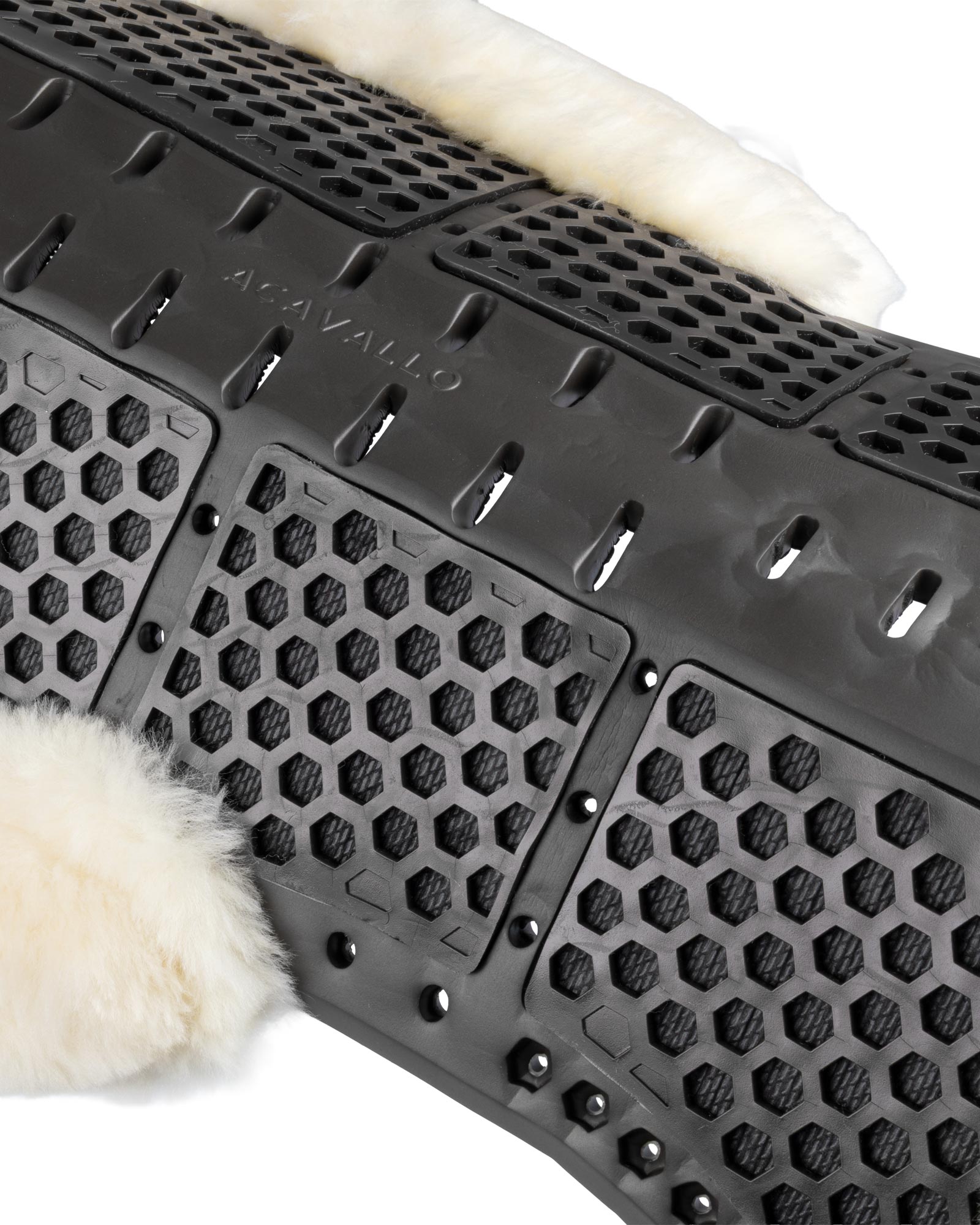 Acavallo® Piuma Aero Balance gel pad in EVA and cut-out sheepskin. Practical, lightweight, and functional.