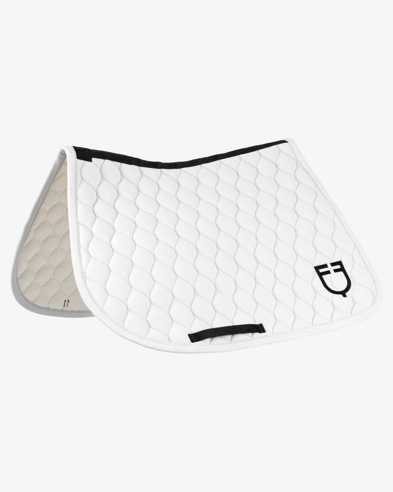 Jumping saddle pad with onion quilting