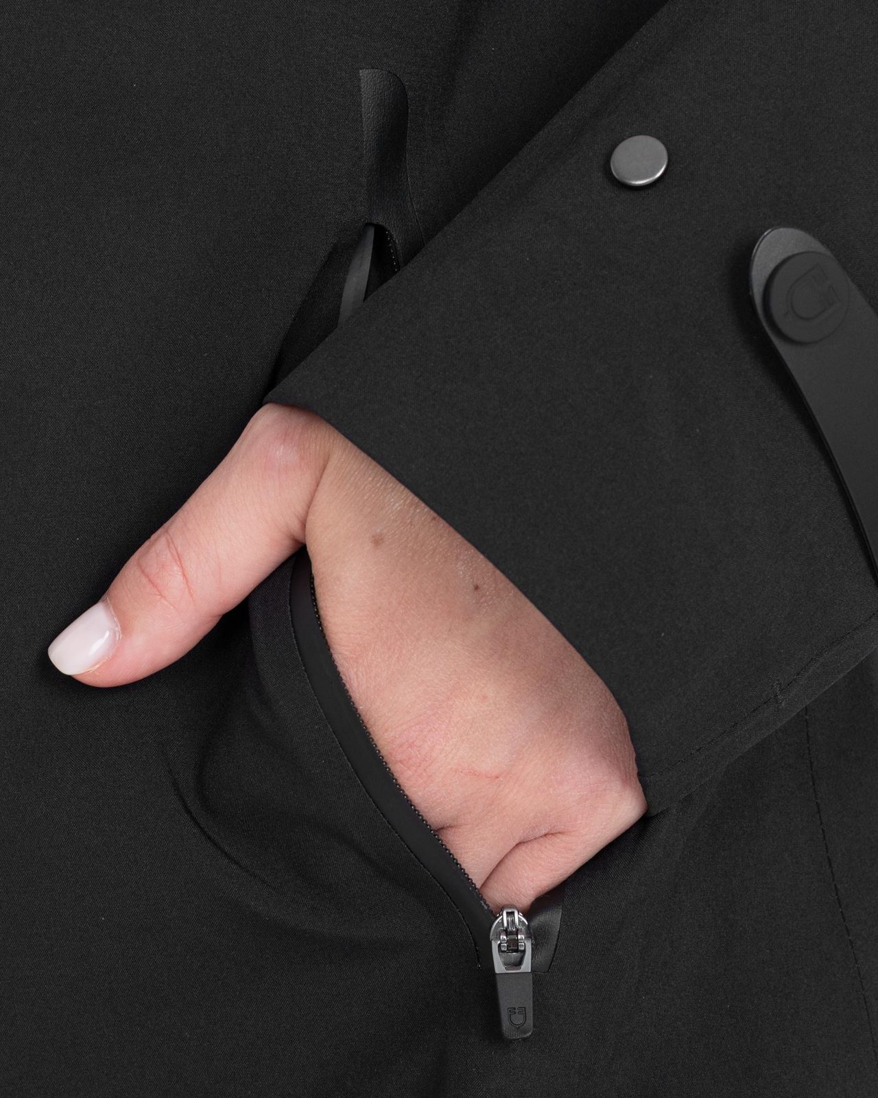 Women’s long softshell with rear opening
