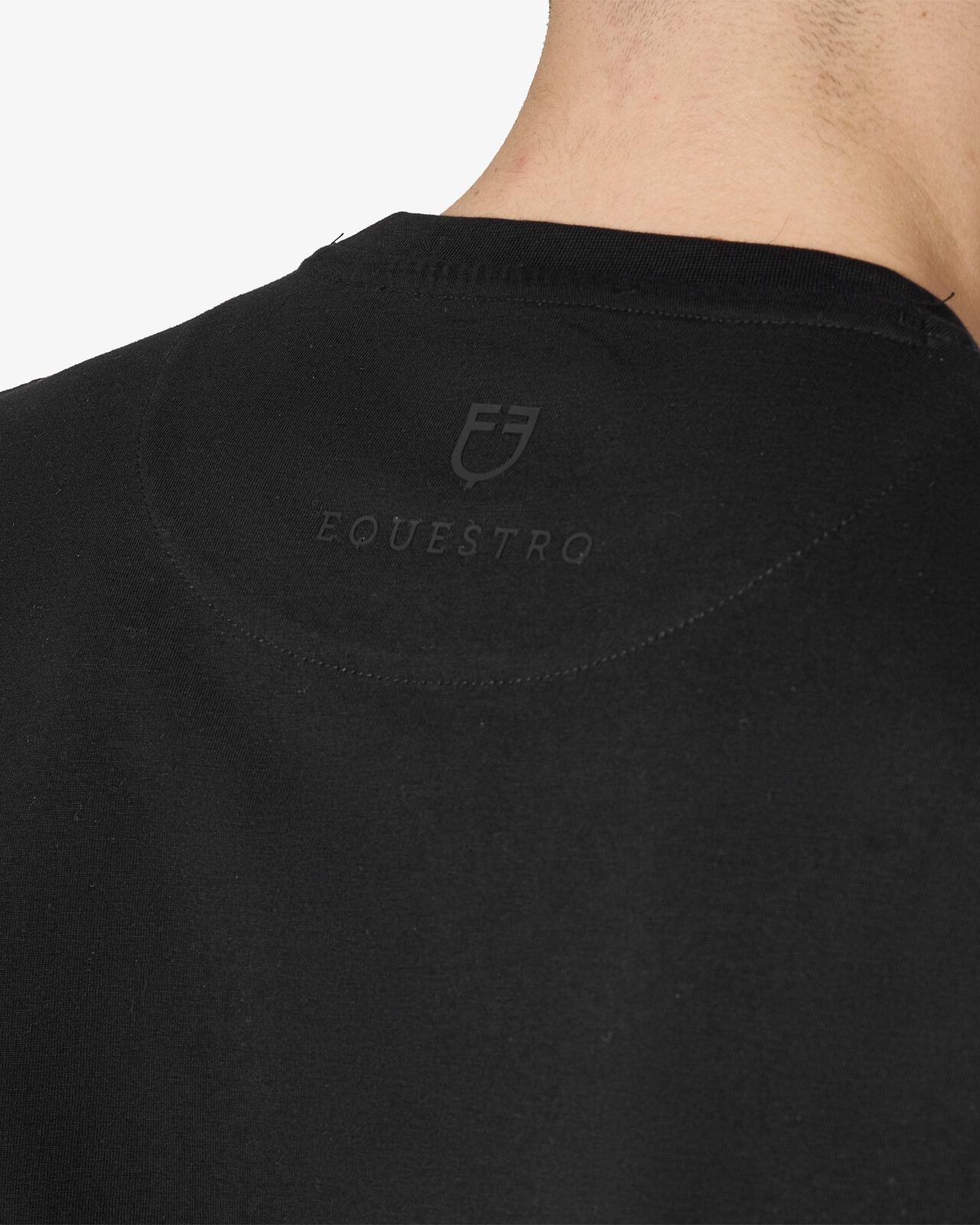 Men’s T-shirt with tone-on-tone velvet lettering