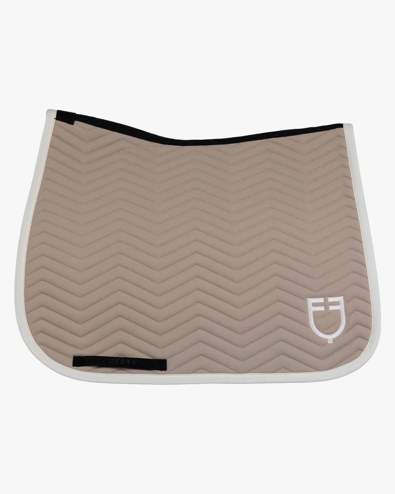 Dressage saddle pad with wave quilting