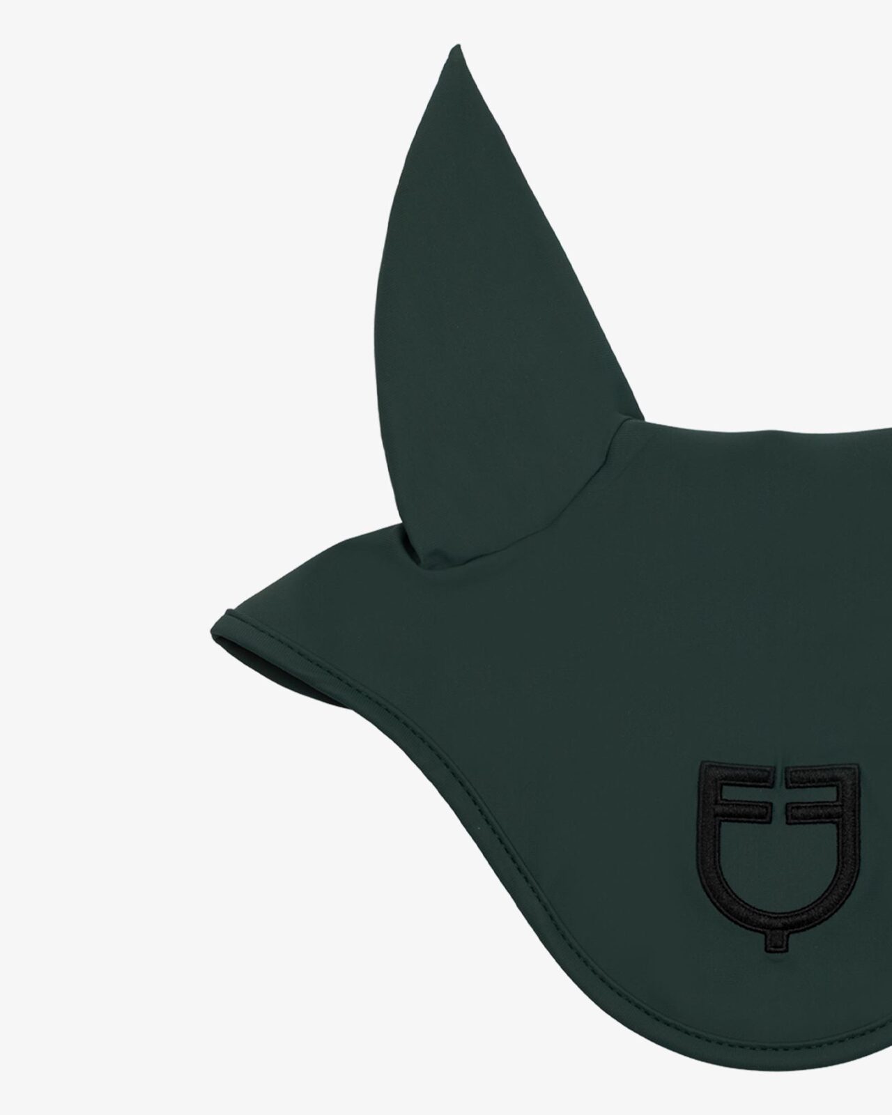Technical fly veil with shaped ears