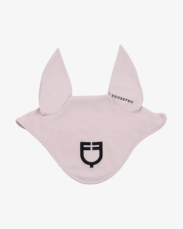 Technical fly veil with contrasting logo
