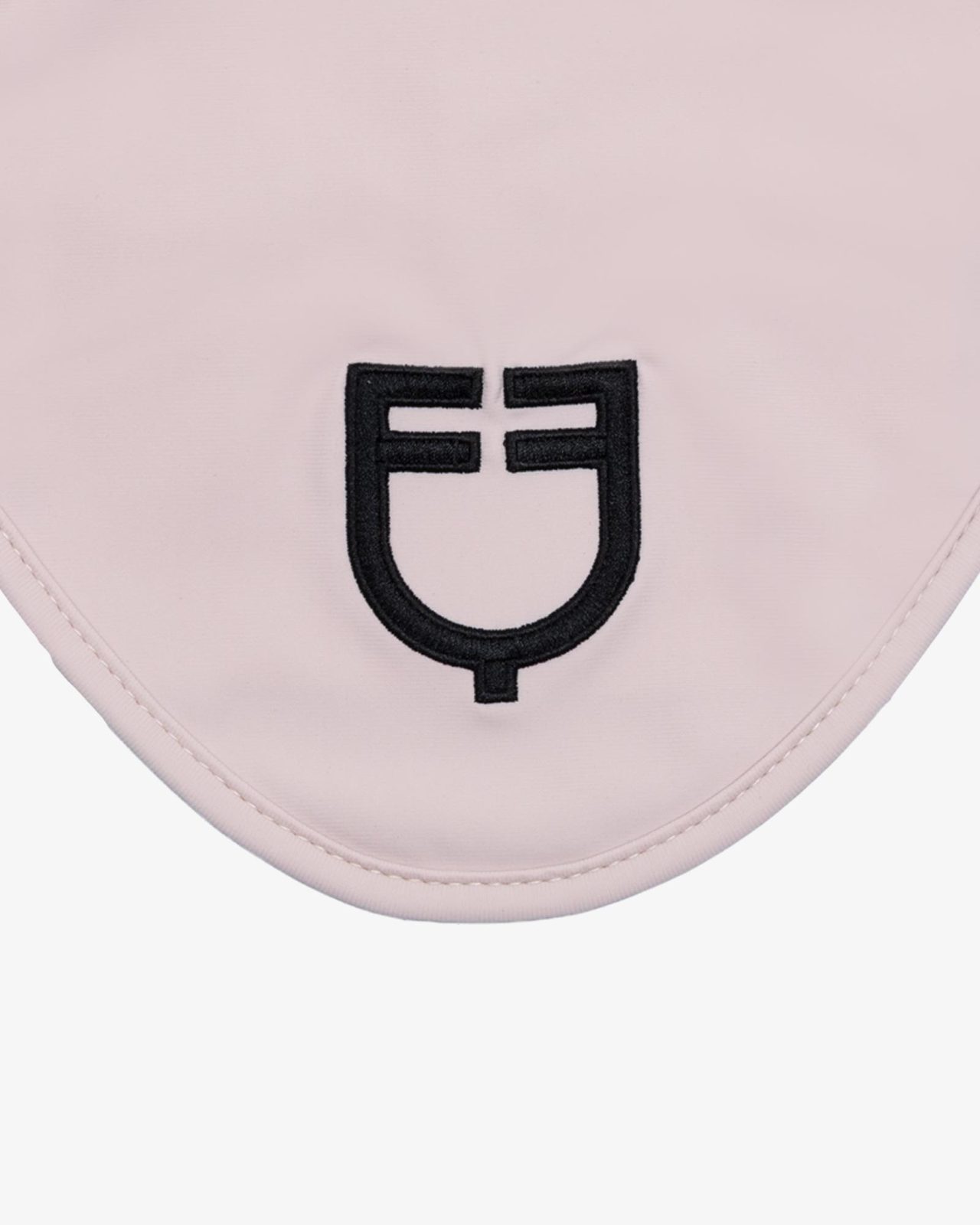 Technical fly veil with contrasting logo