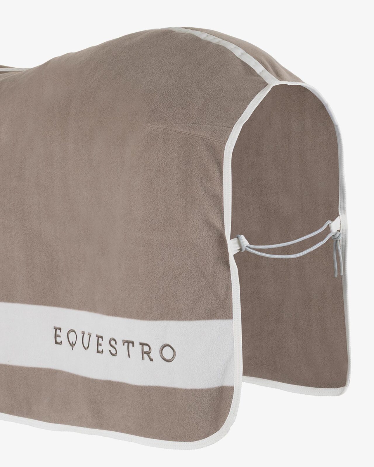 Fleece rug with contrasting details