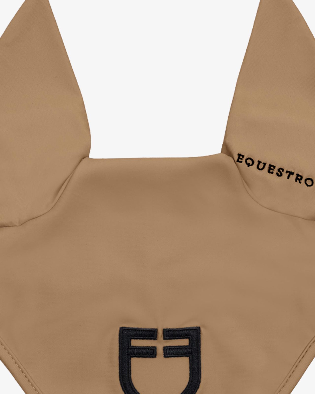Technical fly veil with contrasting logo