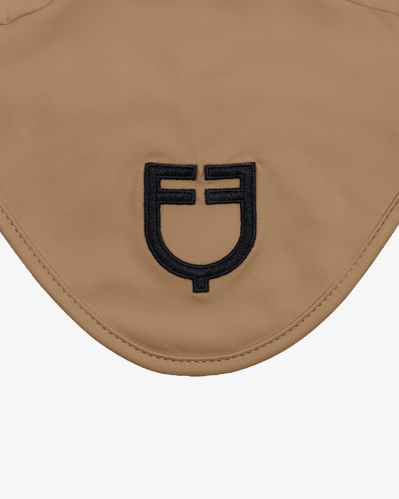 Technical fly veil with contrasting logo