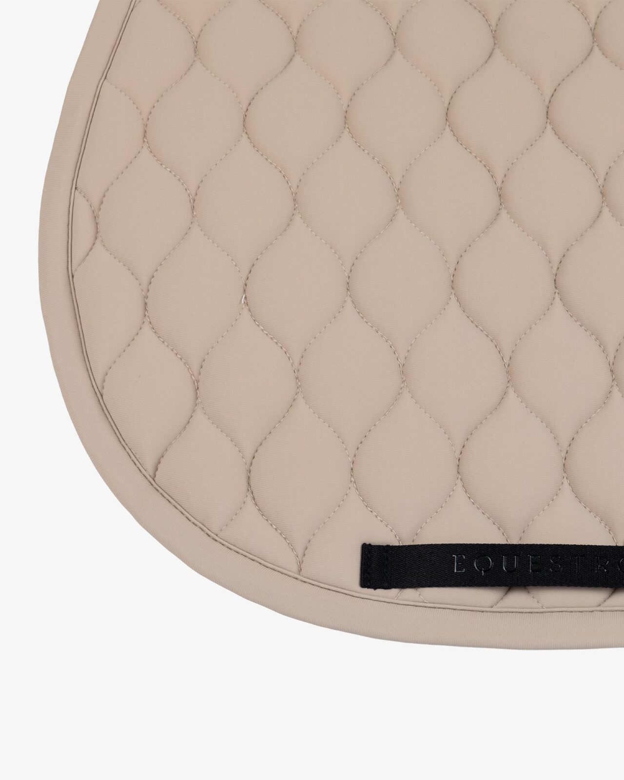 Jumping saddle pad with onion quilting