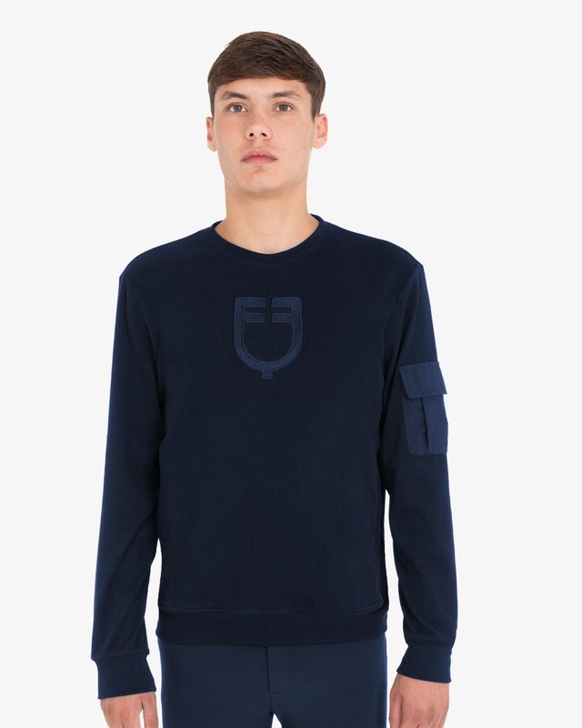 Men's fleece crewneck sweatshirt with side pocket