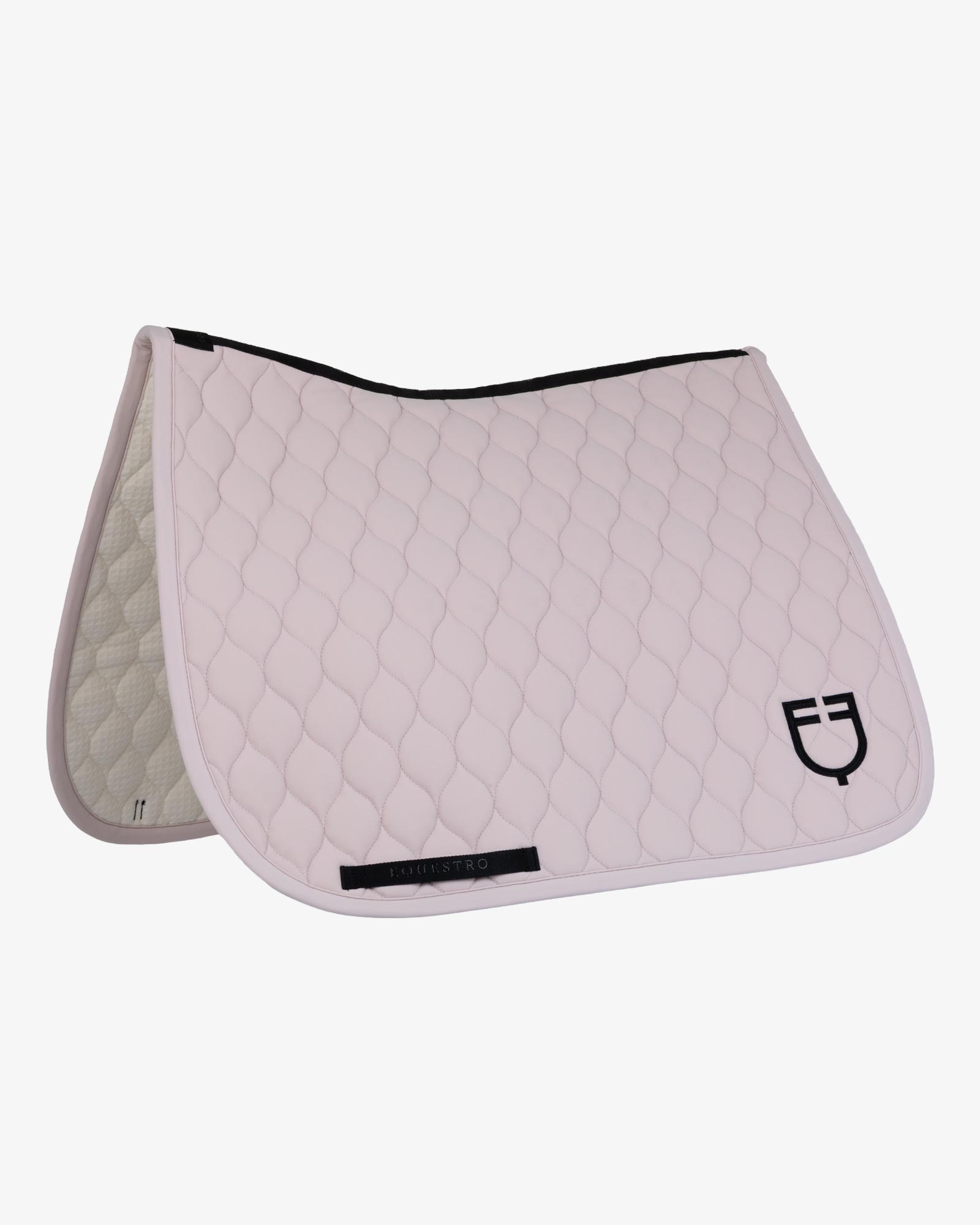 Dressage saddle pad with onion quilting