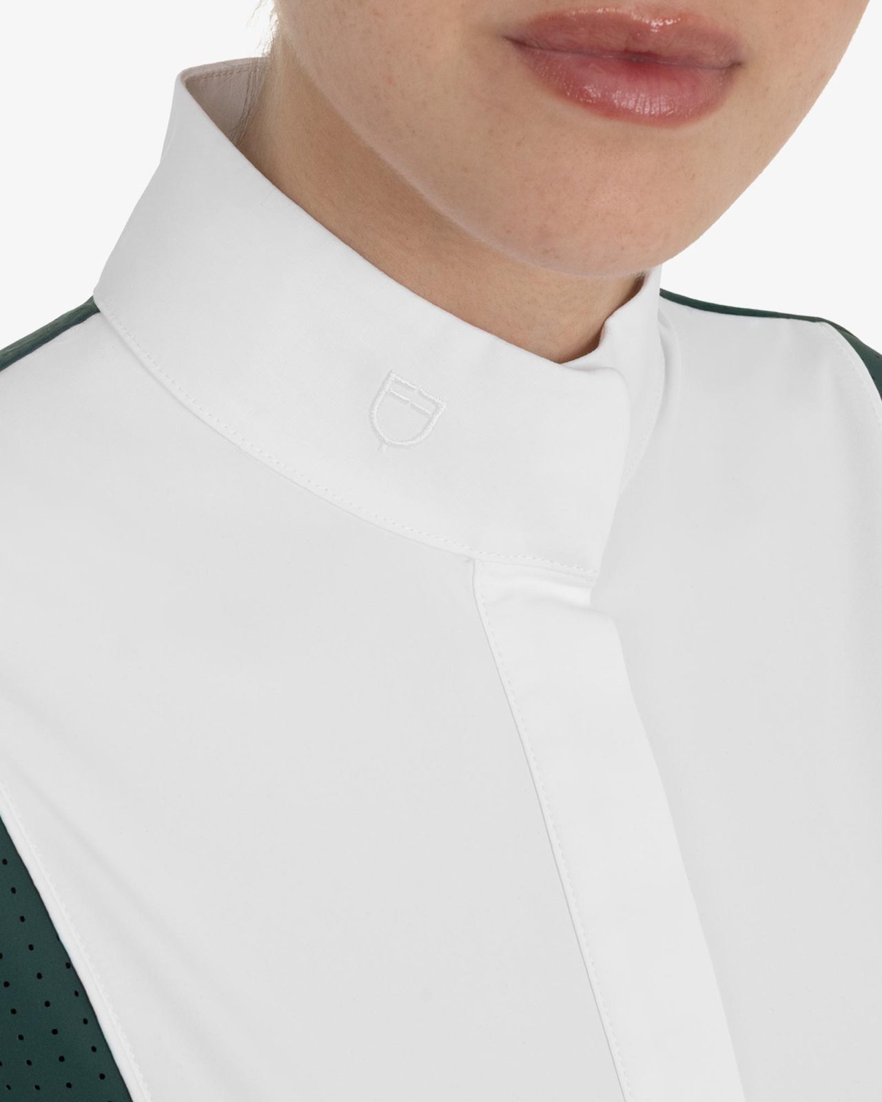 Women's short-sleeved competition polo shirt with mesh inserts