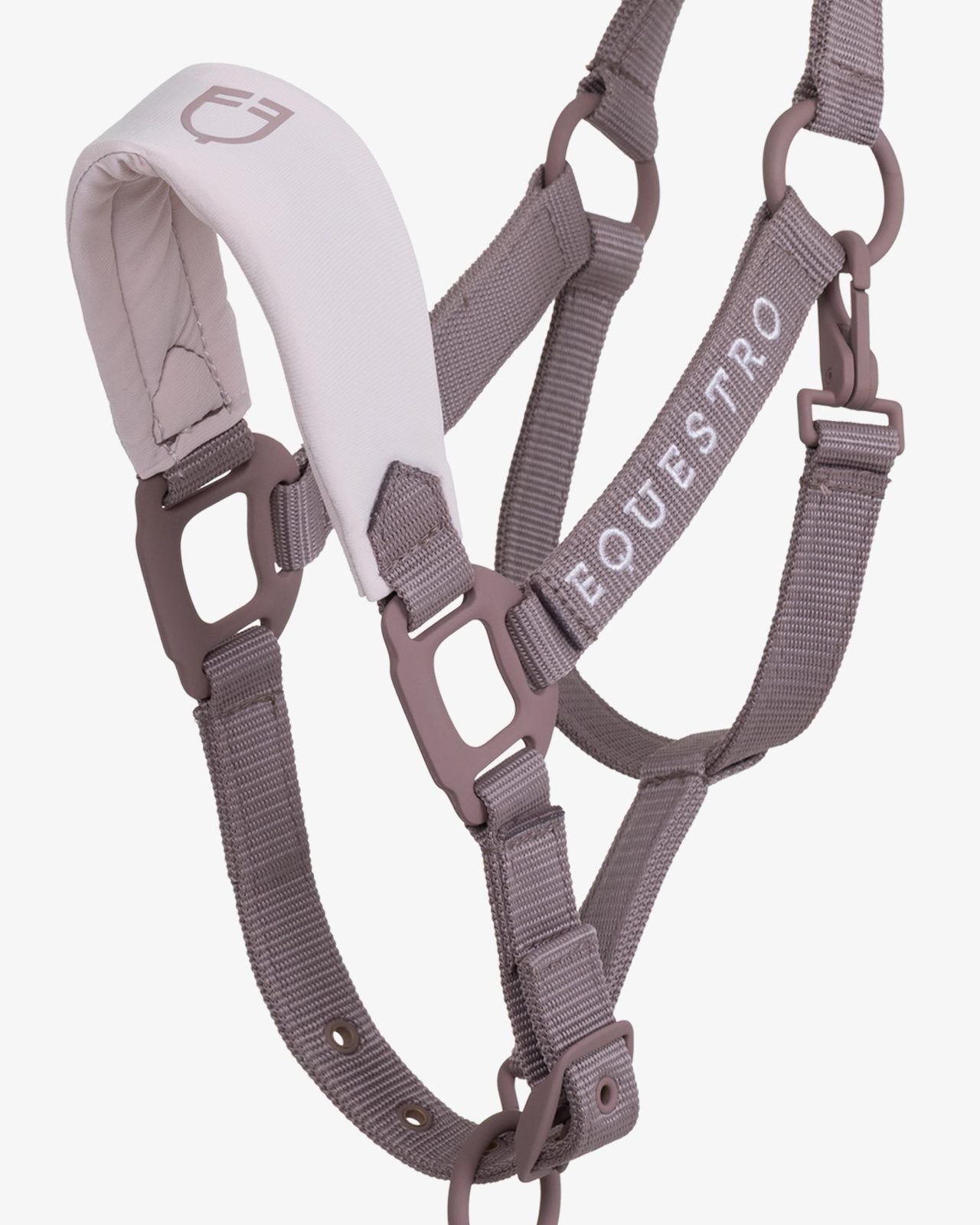 Technical halter with double adjustment and rubber-coated buckles