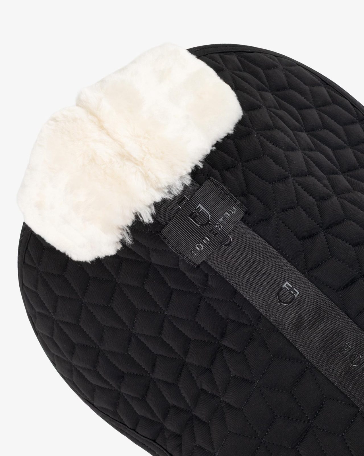 Pad in technical fabric and sheepskin with cube quilting