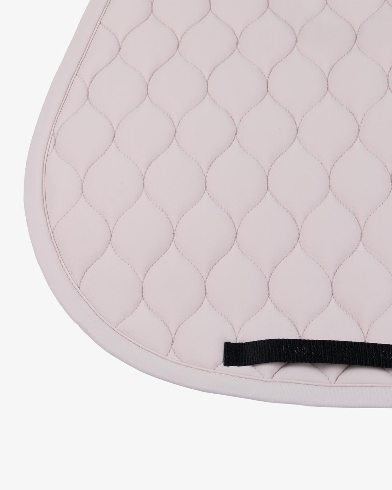 Jumping saddle pad with onion quilting
