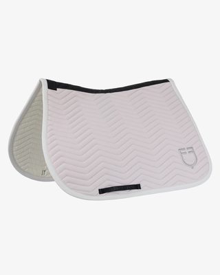 Jumping saddle pad with wave quilting
