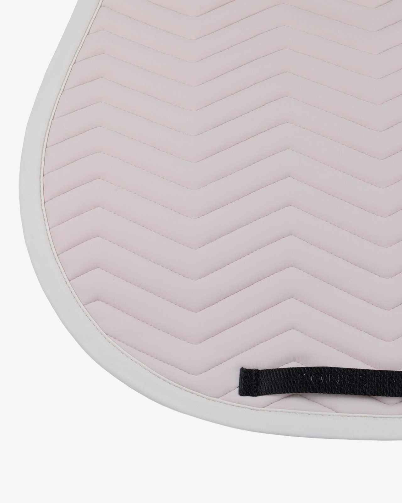 Jumping saddle pad with wave quilting